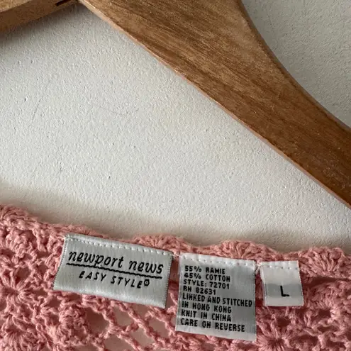Newport News Vintage 1990’s Adorable Pink Crochet Flower Button Cardigan Sweater