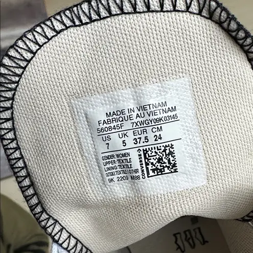 Converse  Chuck Taylor All Star Lift High Tops Womens Size 7 Black Platform