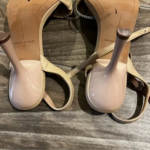 Chelsea and Violet  NEW strappy nude Sandals SIZE 11
