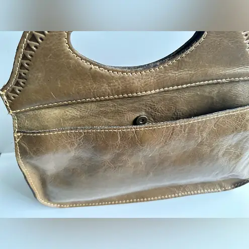 Patricia Nash Sage Green
Distressed Leather Stitch Trim
Detach Strap Hobo Bag