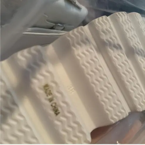 New Chunky white goth boots Size 7