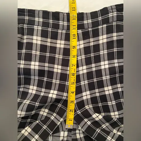 I am gia  Heist Pants with lots of‎ Buckles, Size Medium thumbnail 9