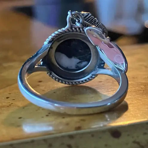 White Buffalo Turquoise Feather Ring Size 9 Black