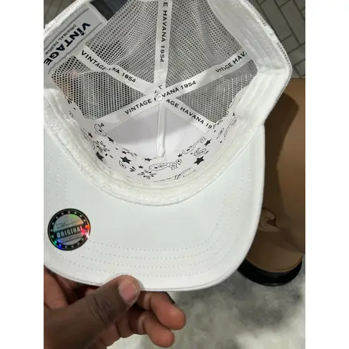 Vintage Havana Slam Trucker Hat White Silver Glitter Star Mesh Snapback NWT