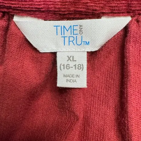 Time And Tru NWT Women’s  Long Sleeve Rich Red Corduroy Split Neck Top Size XL