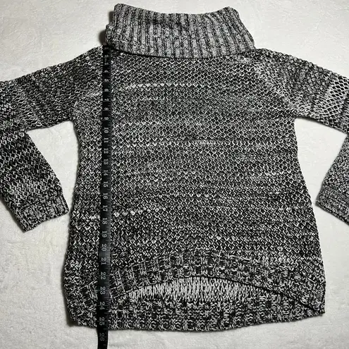 Jaye.e Turtleneck Chunky Knit Sweater Size Small Cozy Winter Minimalist Neutral Gray - Image 7