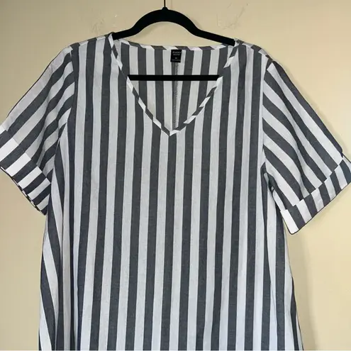 Emery Rose Grey And White Vertical Stripe Short Sleeve Maxi Dress Sz XL Black