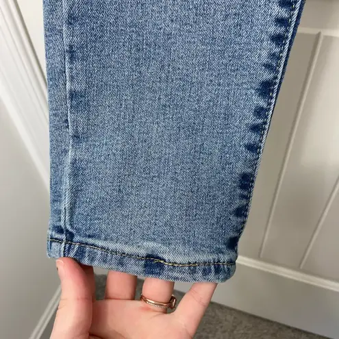 Levi's NWOT Denizen from Levi’s women’s high rise jegging denim ripped jeans stretch 32