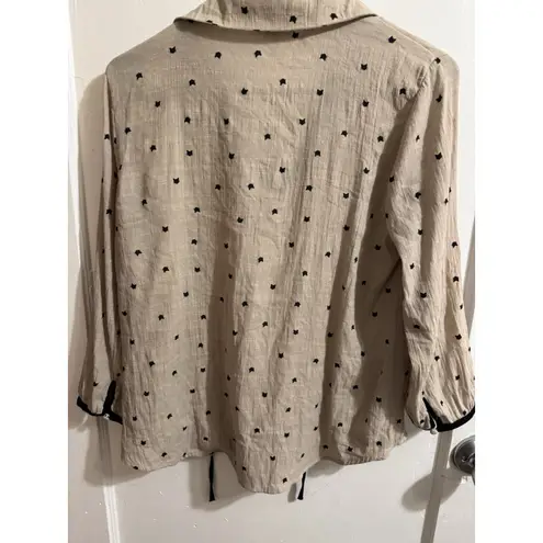 EAM Women's Beige Cat Print V Neck Tie Neck Long Sleeve Blouse Top Size L Tan Size L