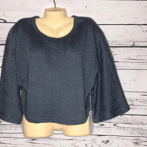 Bishop and Young NWT Size M Cloud Blue Crop Heritage Cable Tee Sweater Top