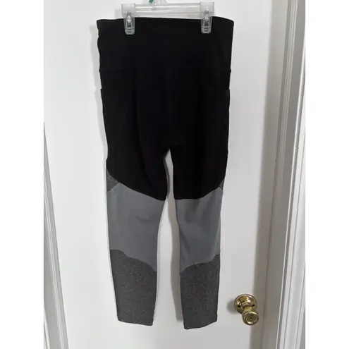 Athleta Athlete Salutation Modblock Black 7/8 Length Leggings Size Small