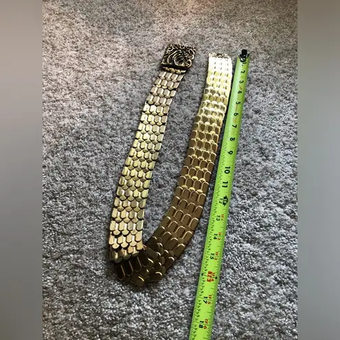 Vintage Gold tone metal Statement belt elastic adjustable 34” Renaissance