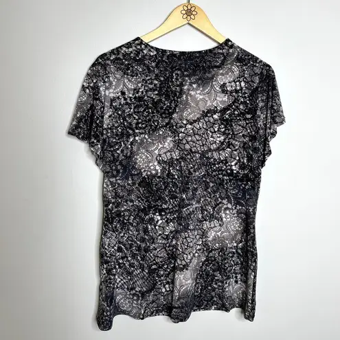 Daisy Fuentes Patterned Short Sleeve Knot Top
