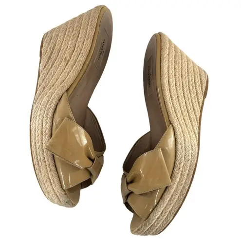 Valentino Garavani VALENTINO Camel Tan Patent Leather Bow Peep Toe Espadrille Mules Size 40