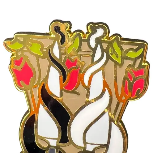 Darkly Box The Sinner's Duet Cabinet of Curiosities Enamel Pin