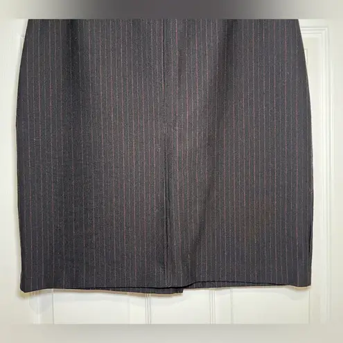 New York & Co. Size Medium Black & Red Pinstripe Pencil Skirt Slit Stretch