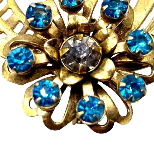 Vintage Blue  Faceted Flower Gold Tone Fashion Brooch Pin Open Work Round Stones