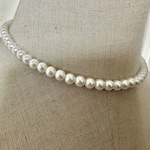 Faux pearl single strand choker necklace