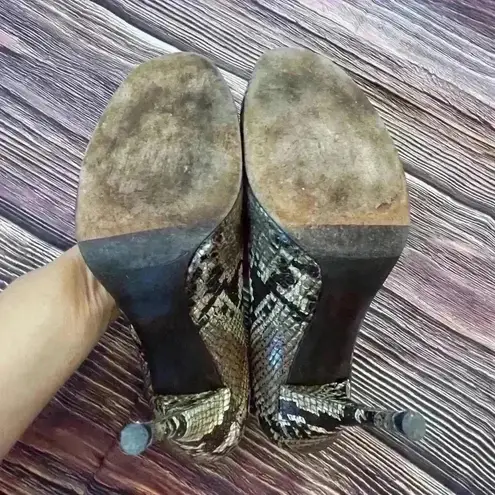 Stuart Weitzman Women’s size 8 Stewart Weitzman Giboya snakeskin, peep tail heels, shoes, pumps - Image 6