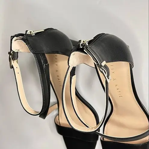 Kelly & Katie Black Strap Sandals Size 8.5
