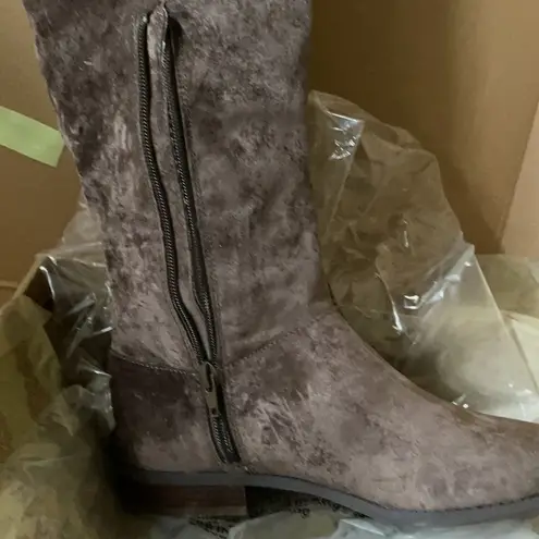 Vintage Havana New  Luna Taupe Sueded Velvet Boots