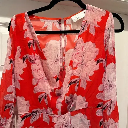 The Room Women's Pink Floral V-Neck Belted Flowy Romper Sleeveless Size S