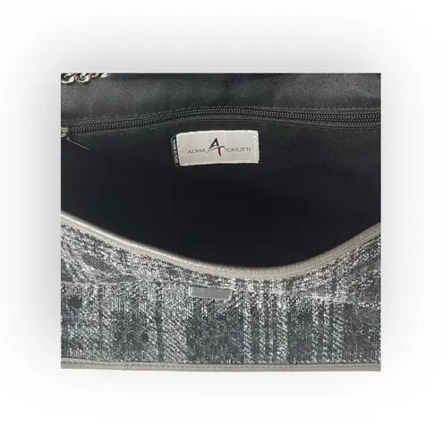 Artisan: new Alma Tonutti ✽ Tweed Turnlock Hardware Flap Bag ✽ Silver Chain ✽ Black