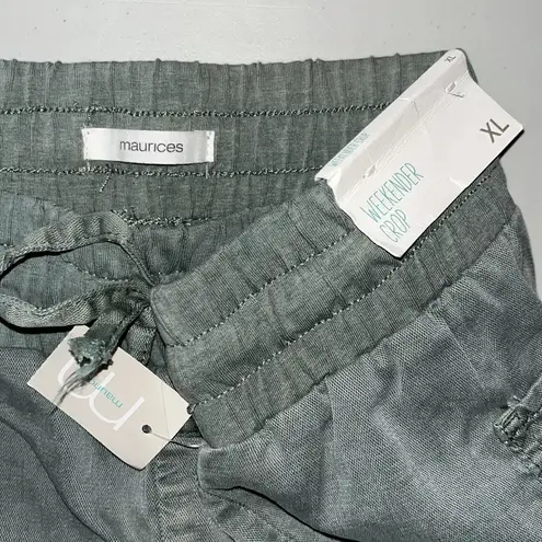 Maurice's  NWT Size XL Green Weekender Crop Pull On Jogger Pants