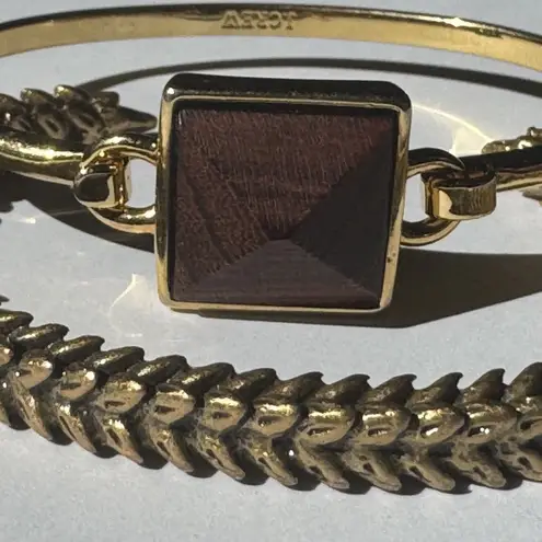 J. CREW Bracelet Set of 2 Gold Tone Bangle Square Wood Bead Bronze Leaf Cuff