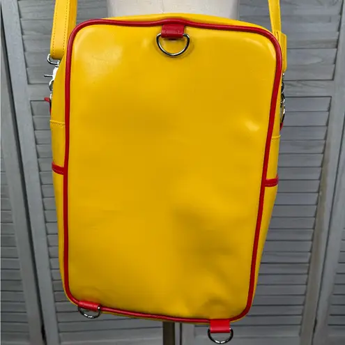 TRICK OR TREAT STUDIOS Child's Play 2 Good Guy Convertible Box Bag Yellow