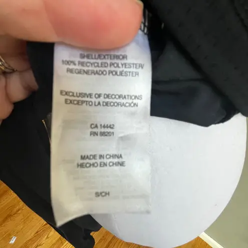 Mondetta Black Performance Pullover Top Lightweight Athletic Activewear