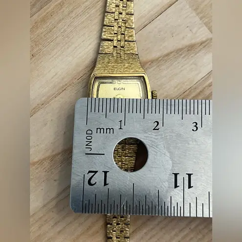 Elgin Ladies Watch Vintage Gold Tone Bracelet, Dial, Hands, Markers