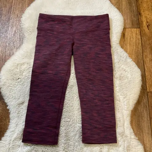 Alo Yoga All Capri Leggings Burgundy Navy Printed Womens Small Logo