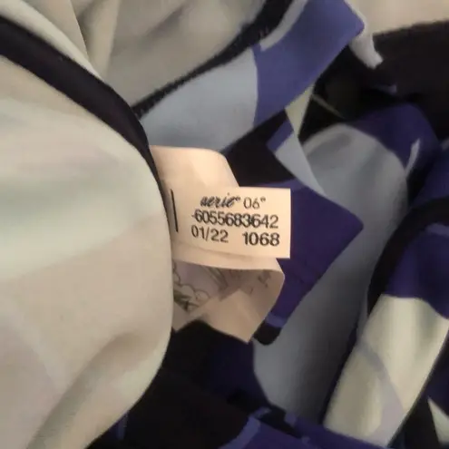 OFFLINE by aerie NWOT Women’s Real Me Ruched Crop T Shirt Small Blue Black Print