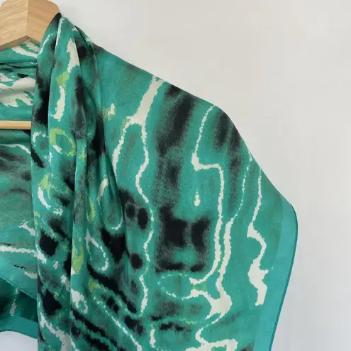 Ivanka Trump Green Abstract Pattern Silk Scarf women's square scarf headscarf