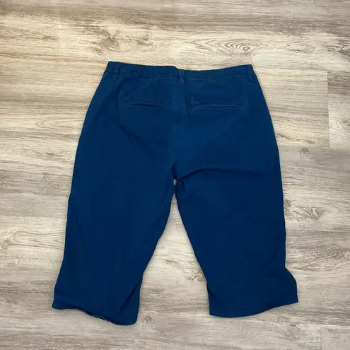 Lane Bryant Blue Women’s Chino Capri Pants Size 14