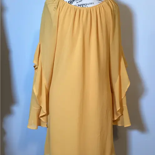 Signature Studio LONG LAYERED RUFFLED SLEEVE SHIFT DRESS by in MUSTARD SIZE S