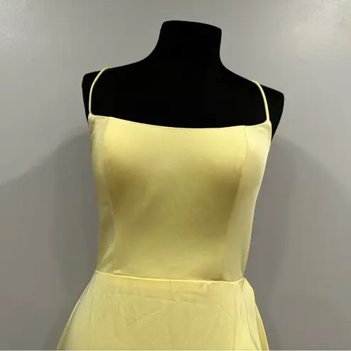 La Femme Flutter Slit Trumpet Gown 28294 in Pale Yellow 10 NWOT