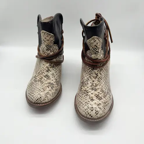 FREEBIRD by Steven Freebird Casey Snake Print Leather Lace Women's Boots Size US 9