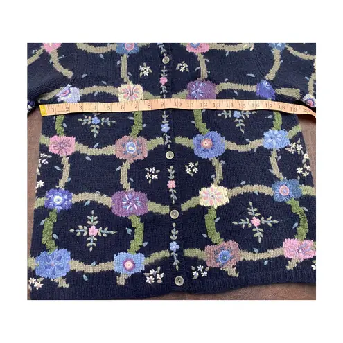 Vintage Hand Knit Floral Lambs Wool Blend Button Front Cardigan Petite L Granny Blue Size L
