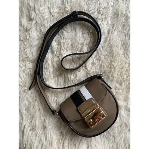 Furla  Metropolis Micro Crossbody Bag in Fango Nero Talco -Tan