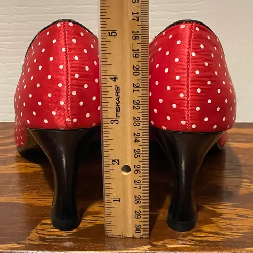 Bettie Page Closed Toe Polkadot Pump Heel Red White Black Bow Detail Size 6