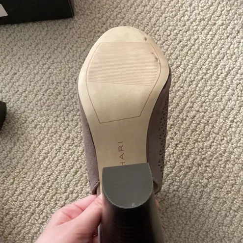 Tahari NEW  Taupe Grey Margaret Perforated Suede Block Heel Sandals Shoes 8 NIB