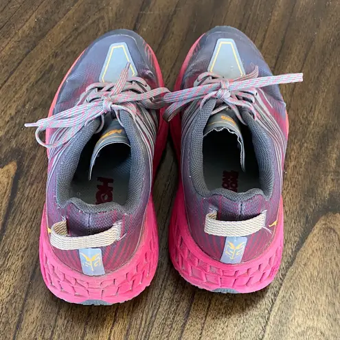 Hoka Speedgoat 4 Shoes Womens 9
Pink Black Trail Woods Hiking Terrain
Vibram