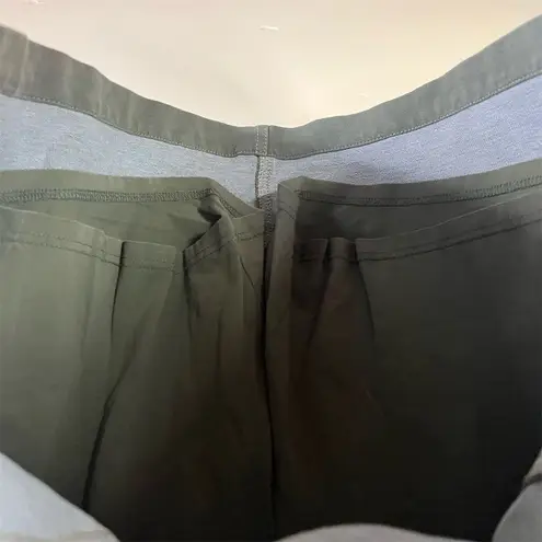 Quacker Factory Women's 1X Green Cargo Skort Knee Length Pockets Comfy Work Wear - Image 3