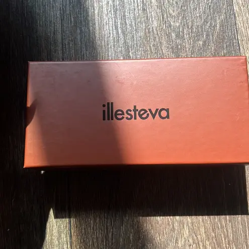 illesteva  Barcelona Sunglasses