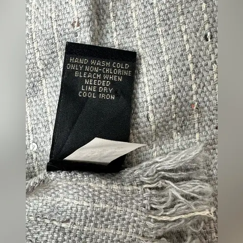 Banana Republic  Scarf Wrap 70" Gray W/ Silver Sequins Weave‎ Pattern Fringe Chic