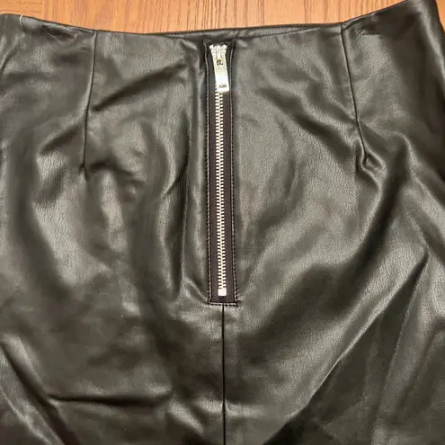 Current Mood Faux Leather Pleated Mesh Overlay Buckle Detail Mini Skirt Sz Small Black