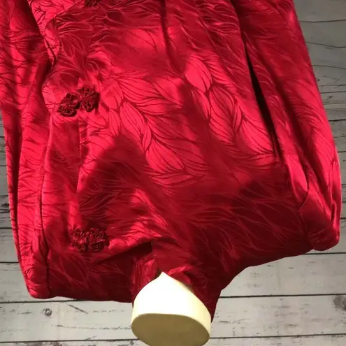 Vintage Argenti 100% pure Silk red skirt suit with asymmetrical closing size 6