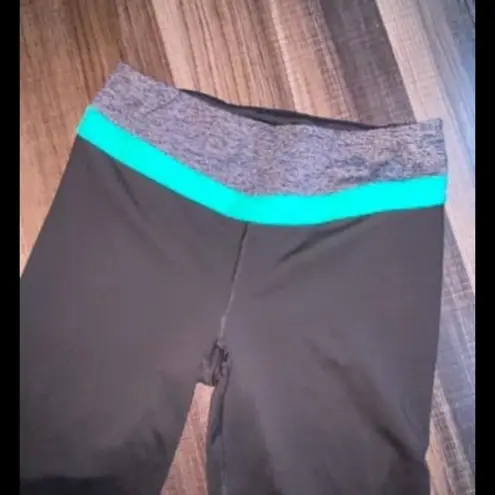 Black and Teal Yoga Pants Size M